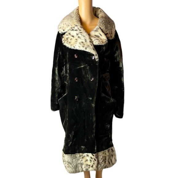 Vintage Jackets & Blazers - 70s Vintage Glensea Velvet Animal Print Long Coat size M